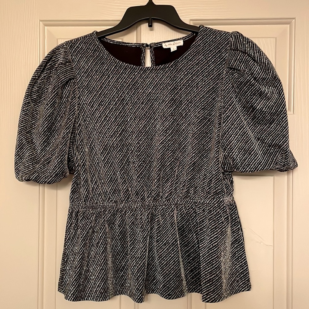 By the River-size L-peplum bottom-gigot sleeve-color black-metallic silver